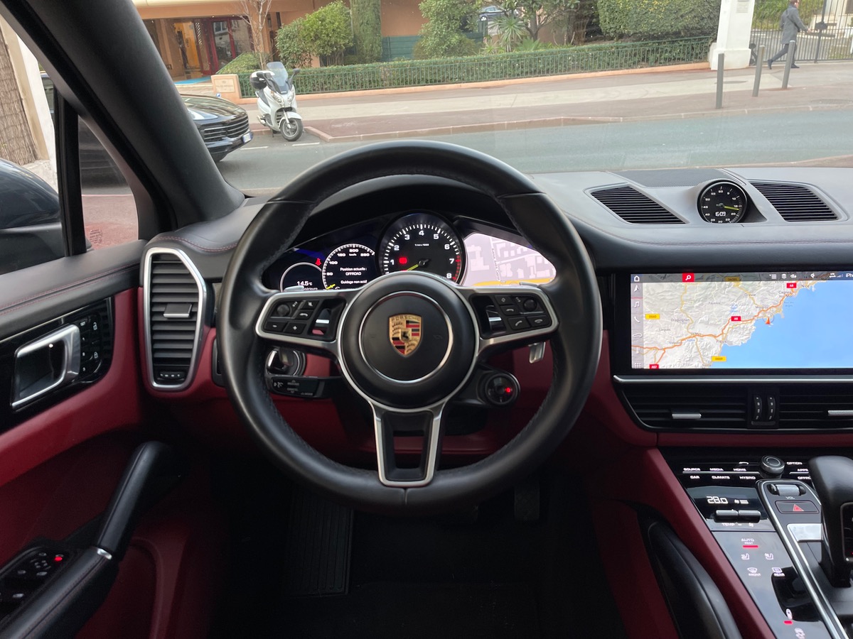 Porsche Cayenne E hybrid  V6 461 CV / VF/ Echappement Sport / Son Bose/ Attelage / Full Options