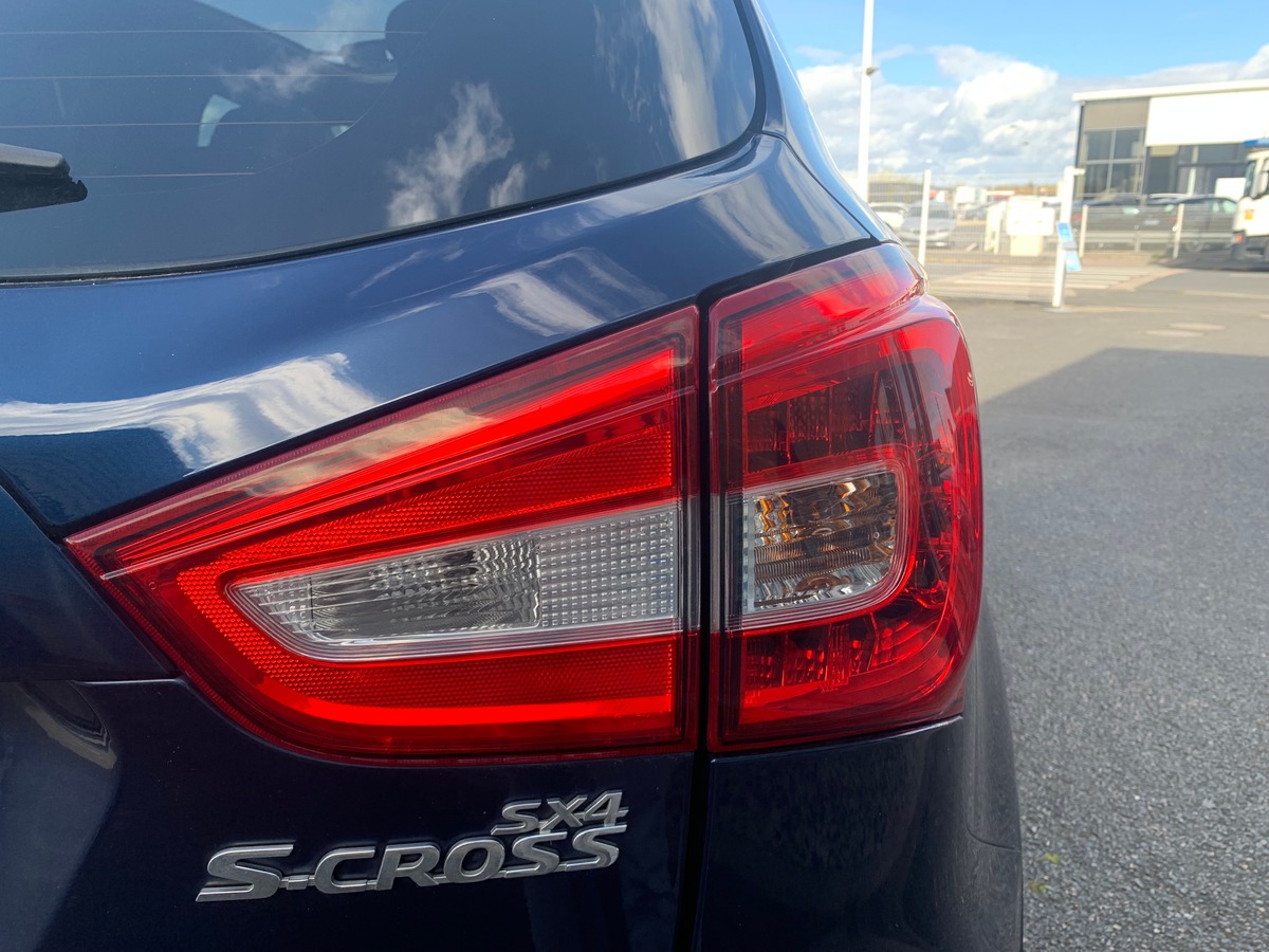 Suzuki SX4 S-Cross 140 | Style | Toit ouvrant panoramique | Régulateur vitesse adaptatif | Caméra