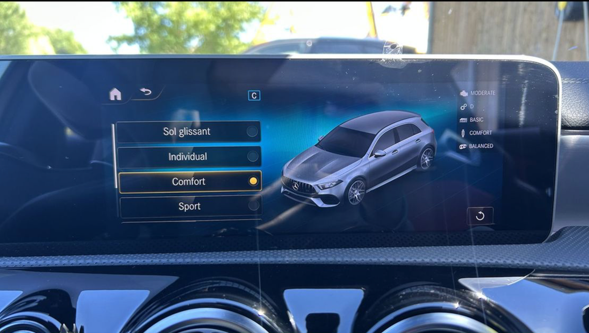 Mercedes-Benz Classe A 45 S AMG 2.0 Ti 4MATIC+ 8G-DCT 421cv PAS DE MALUS - PACK AERO - SIEGES SPORT