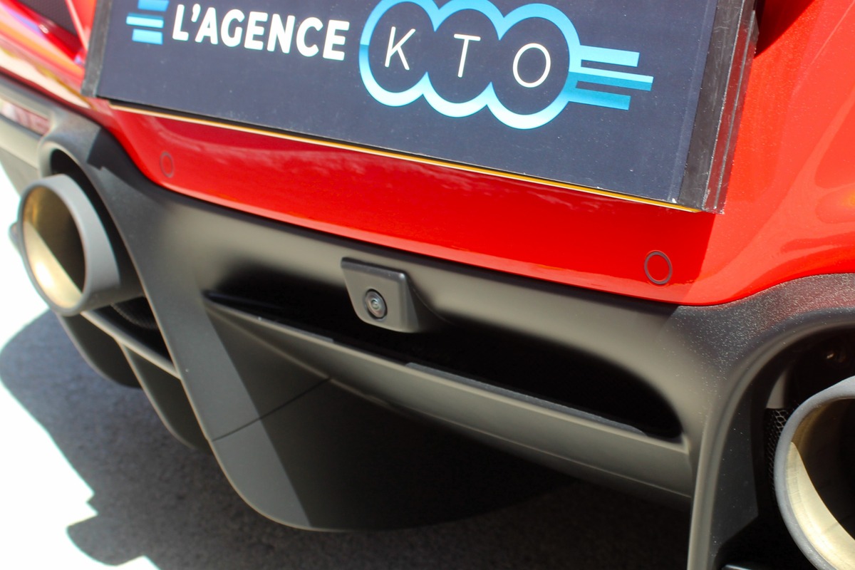 Ferrari F8 Tributo COUPE 3.9 DCT V8 BiTurbo 720 ch 1ère MAIN  ROSSO SCUDERIA - ORIGINE FRANCE