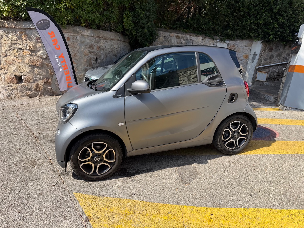 Smart FORTWO 90 CV / Prime / Gris Mat /GPS / Interieur Cuir / Toit Pano / Jantes / KM Réel