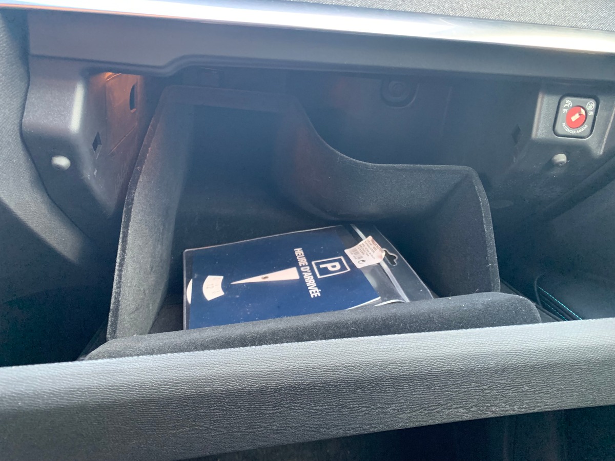 Peugeot 5008 130 ch | 7 Places | Allure Pack | Apple Car Play et Android Auto | Caméra de recul