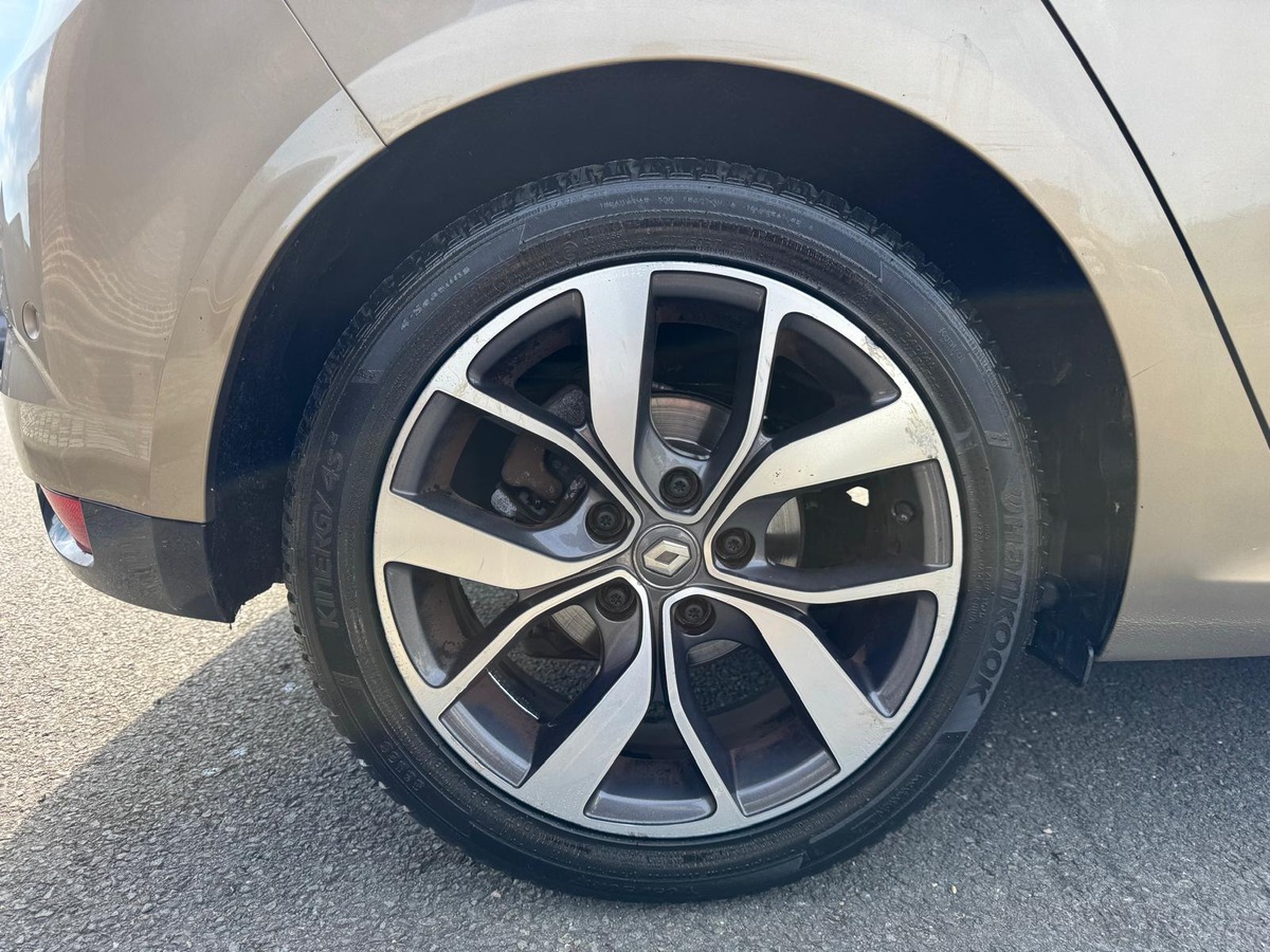 RENAULT Megane IV 1.2 TCe 130 cv iNTENS