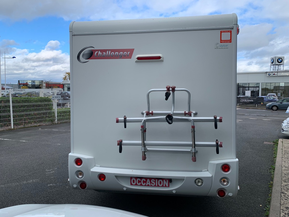 Ford Challenger 155 ch | 2,2 litres | GENESIS 288 EB Profilé | 3 Couchages | Caméra de recul