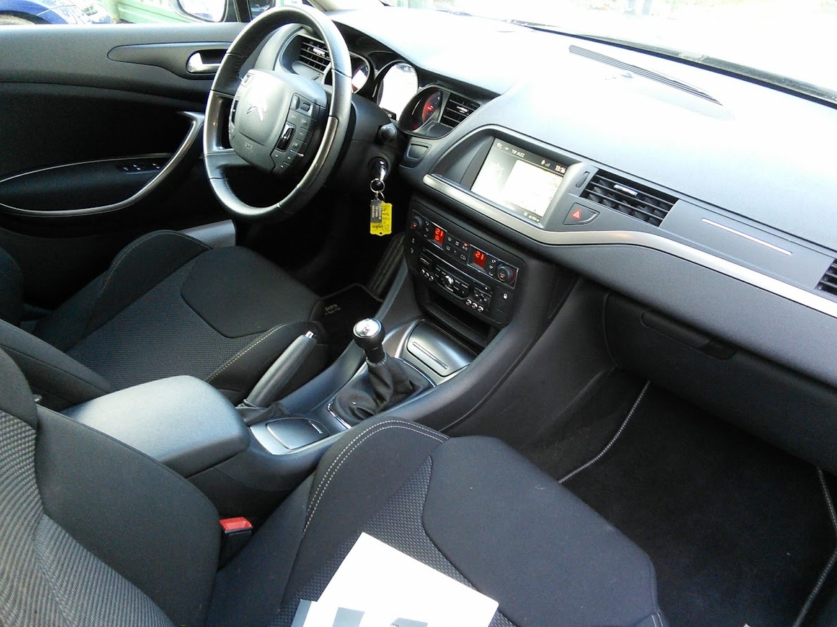 Citroën C5 Tourer 1.6 HDi 115  BUSINESS  - FACTURES ENTRETIEN