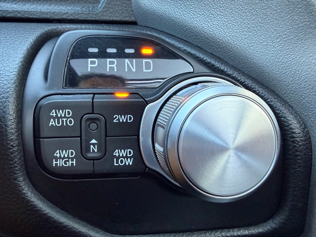Dodge RAM 1500 LARAMIE SPORT NIGHT EDITION 402 CH / TVA / CARNET / 21663 KMS