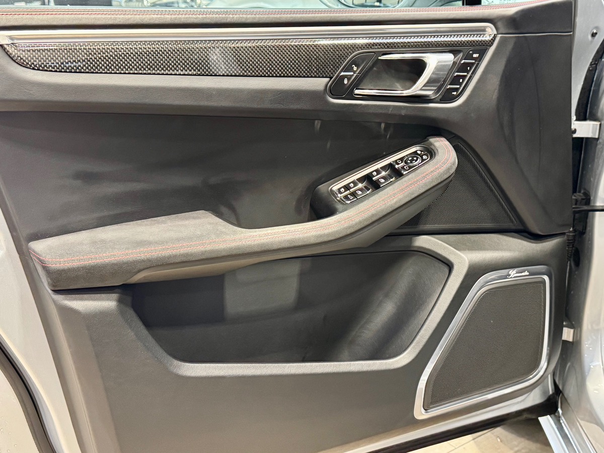 Porsche Macan GTS 3.0 360 PDK7 Options +++ d