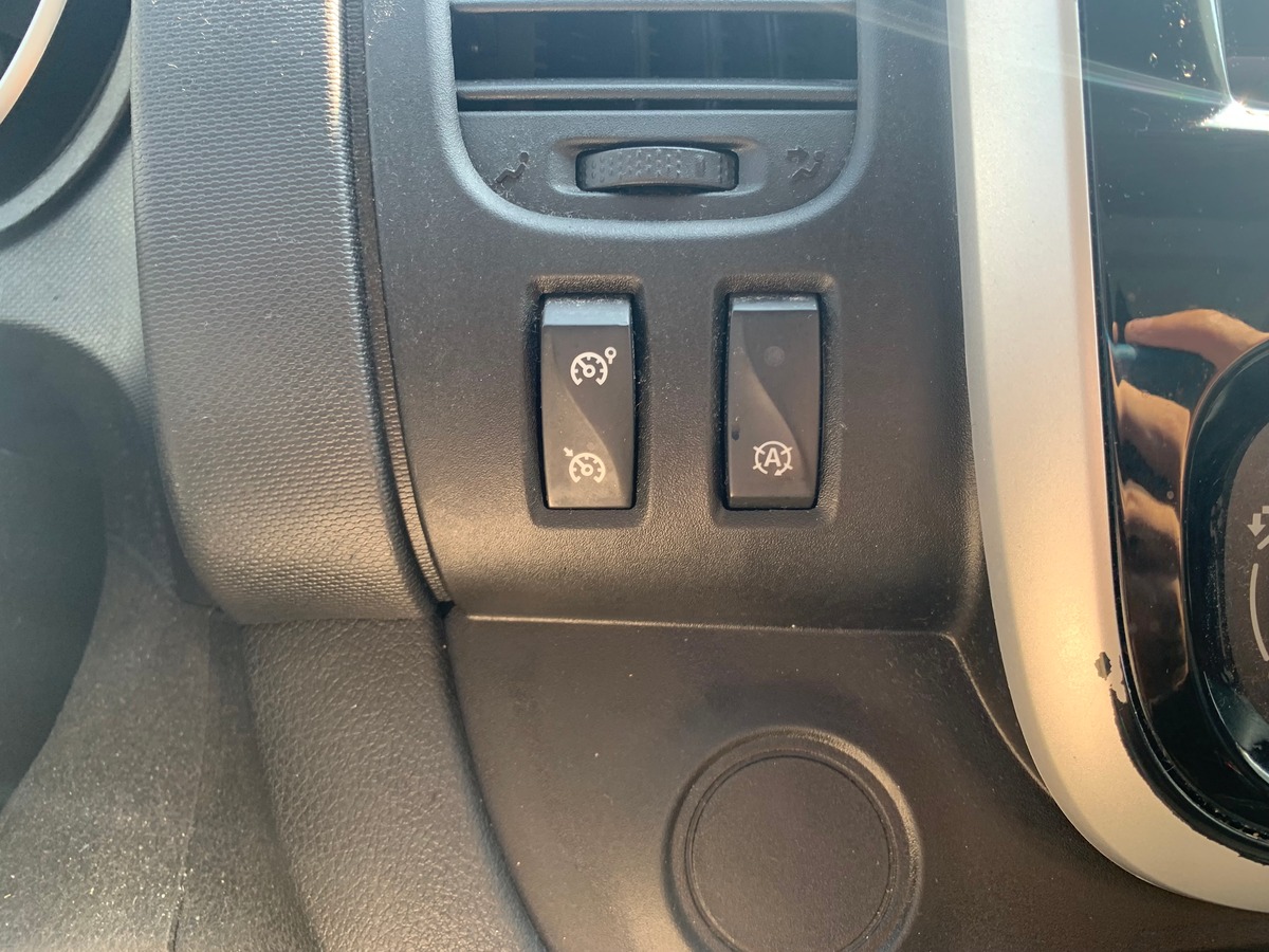 RENAULT Trafic 145 ch | L2 H1 | 3 Places | Régulateur vitesse | GPS | Radar stationnement arrière