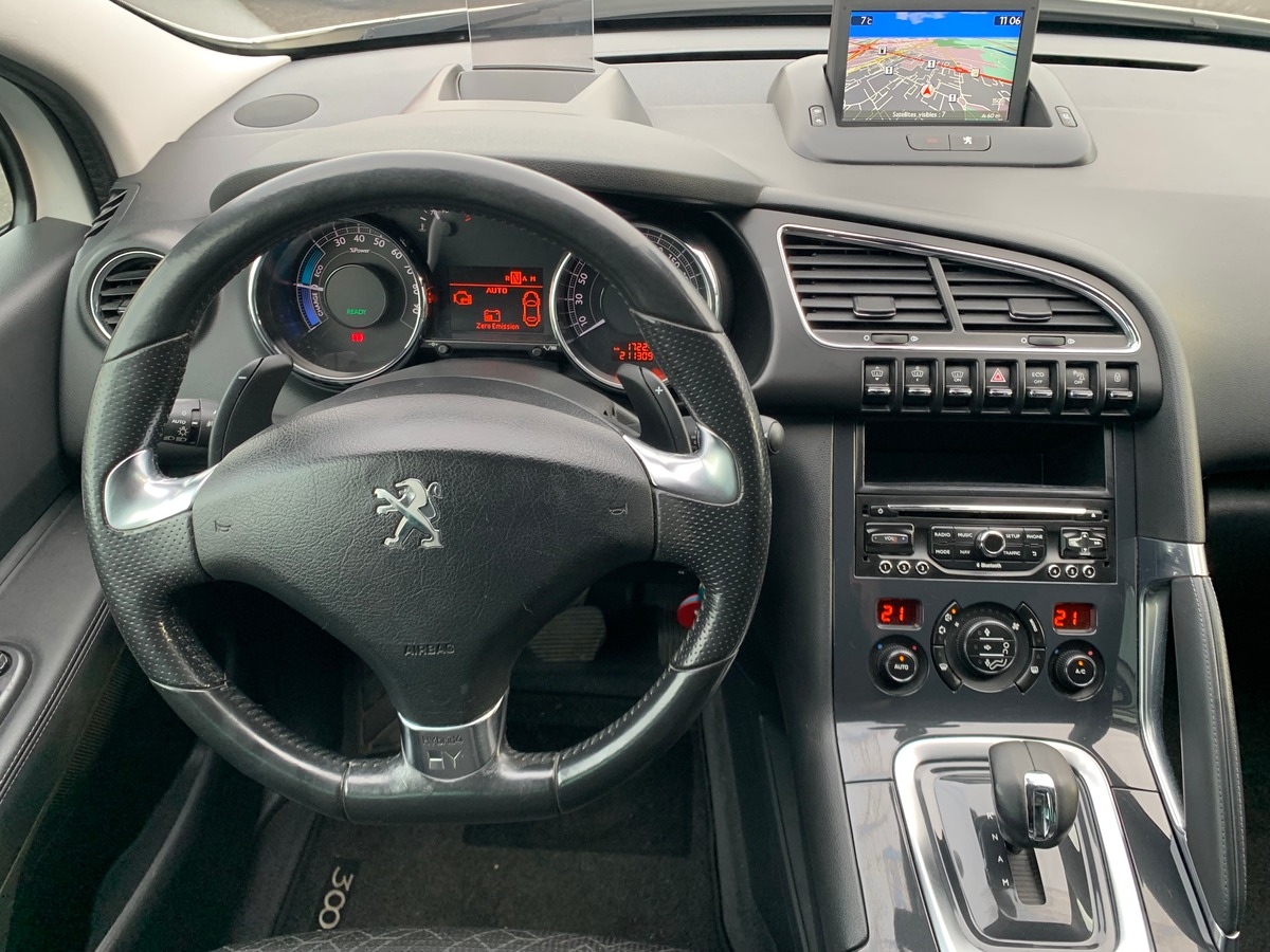 Peugeot 3008 200 ch | 2.0 e-HDi HYbrid4 Pack ETG6 + Electric | GPS | Bluetooth | Régulateur vitesse