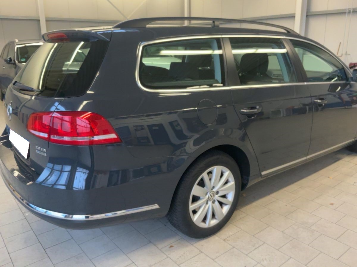 Volkswagen Passat Break 2.0 TDi 140 Confortline Bluemotion