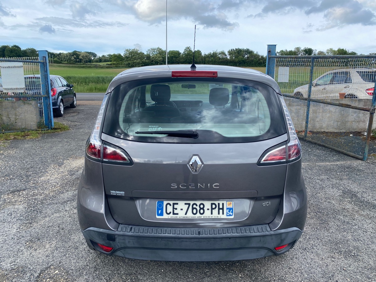 RENAULT Scenic III 1.5 dci 110cv 141090km 1ere main 