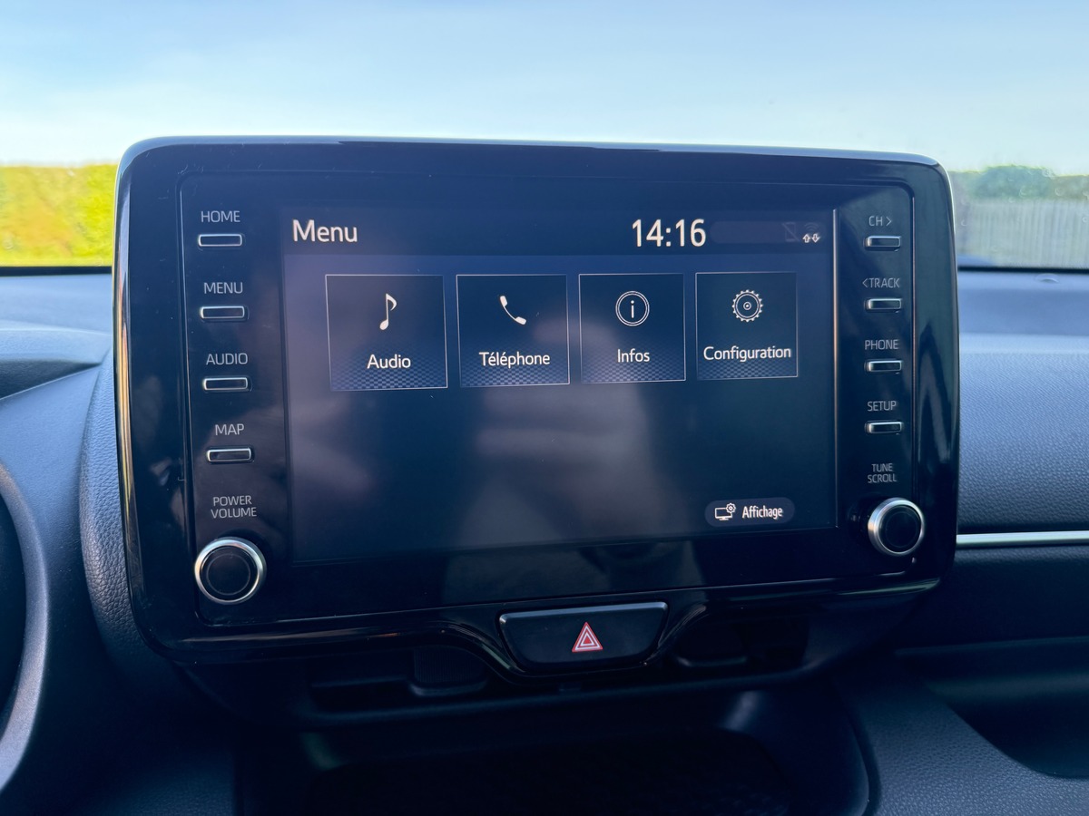 Toyota Yaris 70 VVT-I DESIGN