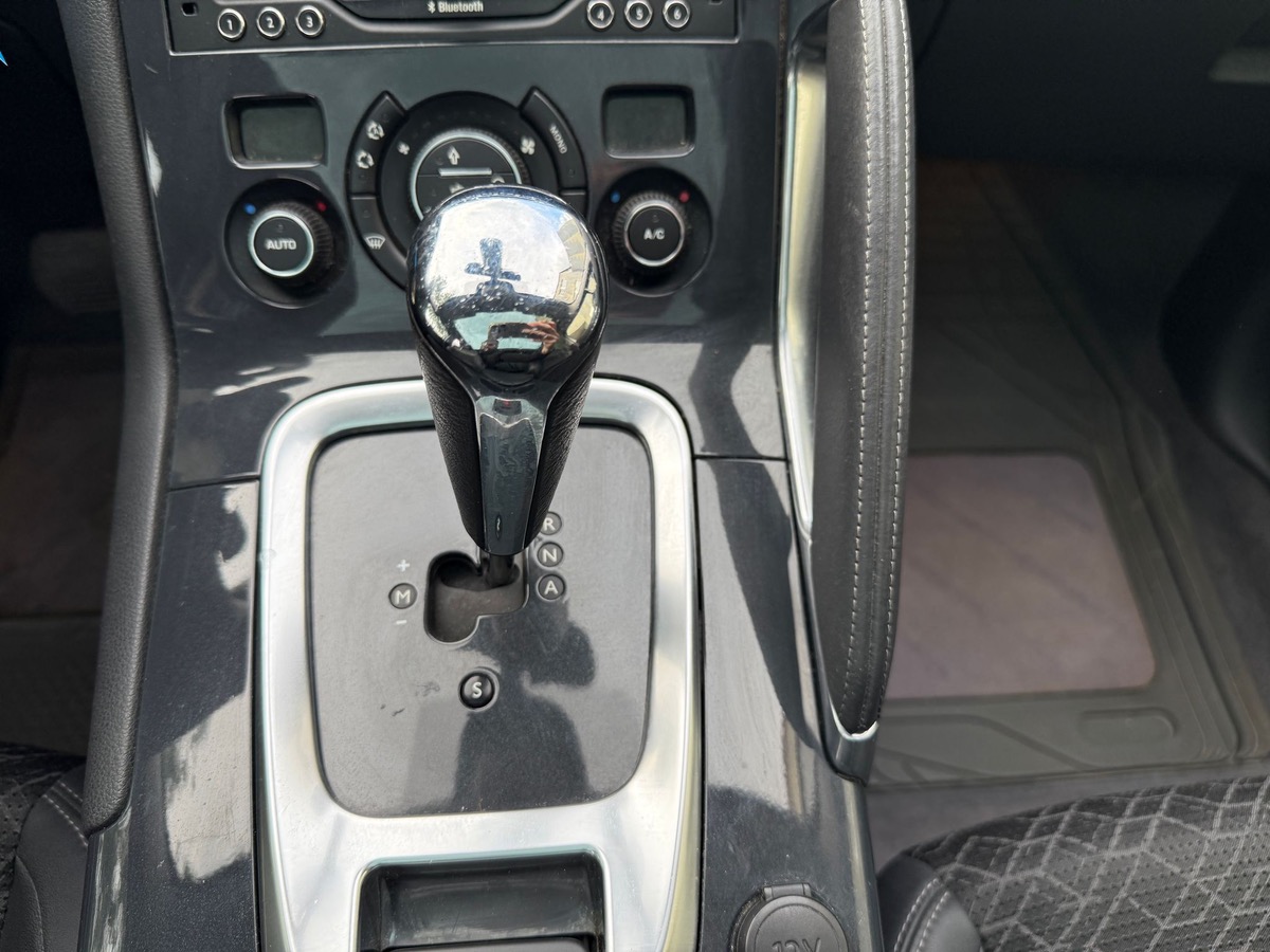 Peugeot 3008 1.6 e-HDI 115 CV allure ETG6 4XCBL