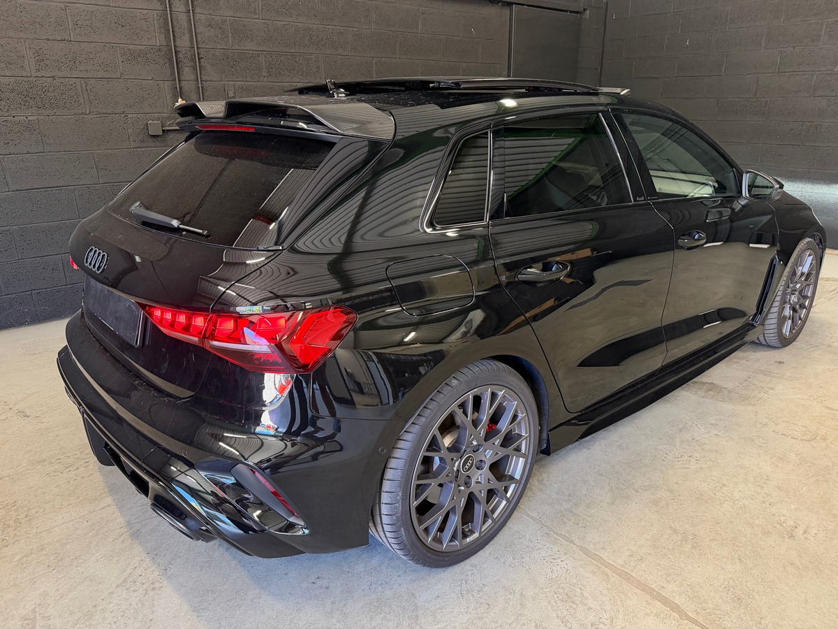 Audi RS3 Sportback 8Y2 Facelift 2.5 TFSI 400ch Quattro BAQUETS CARBONE / TOIT OUVRANT / SONOS 3D
