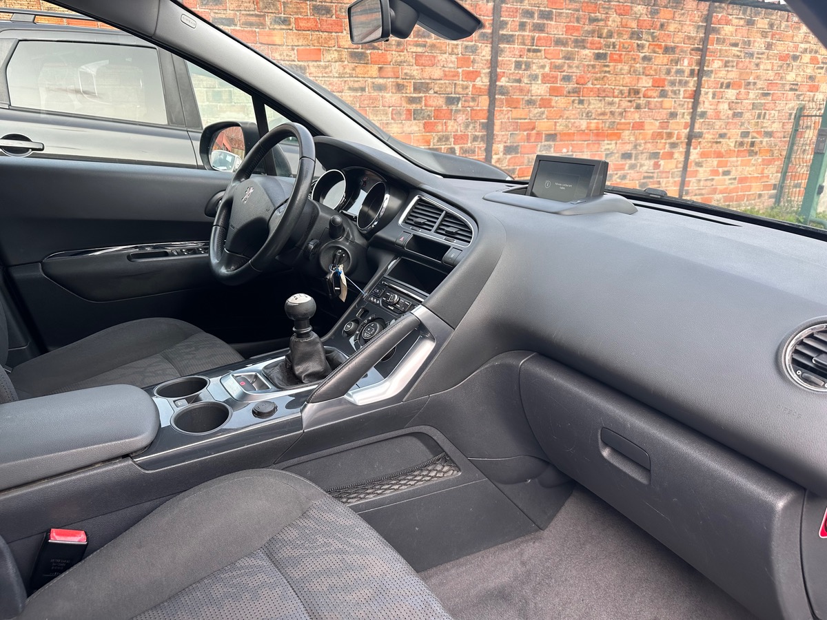 Peugeot 3008 1.6 HDI 112 CH allure 1er main 4XSans frais CBL