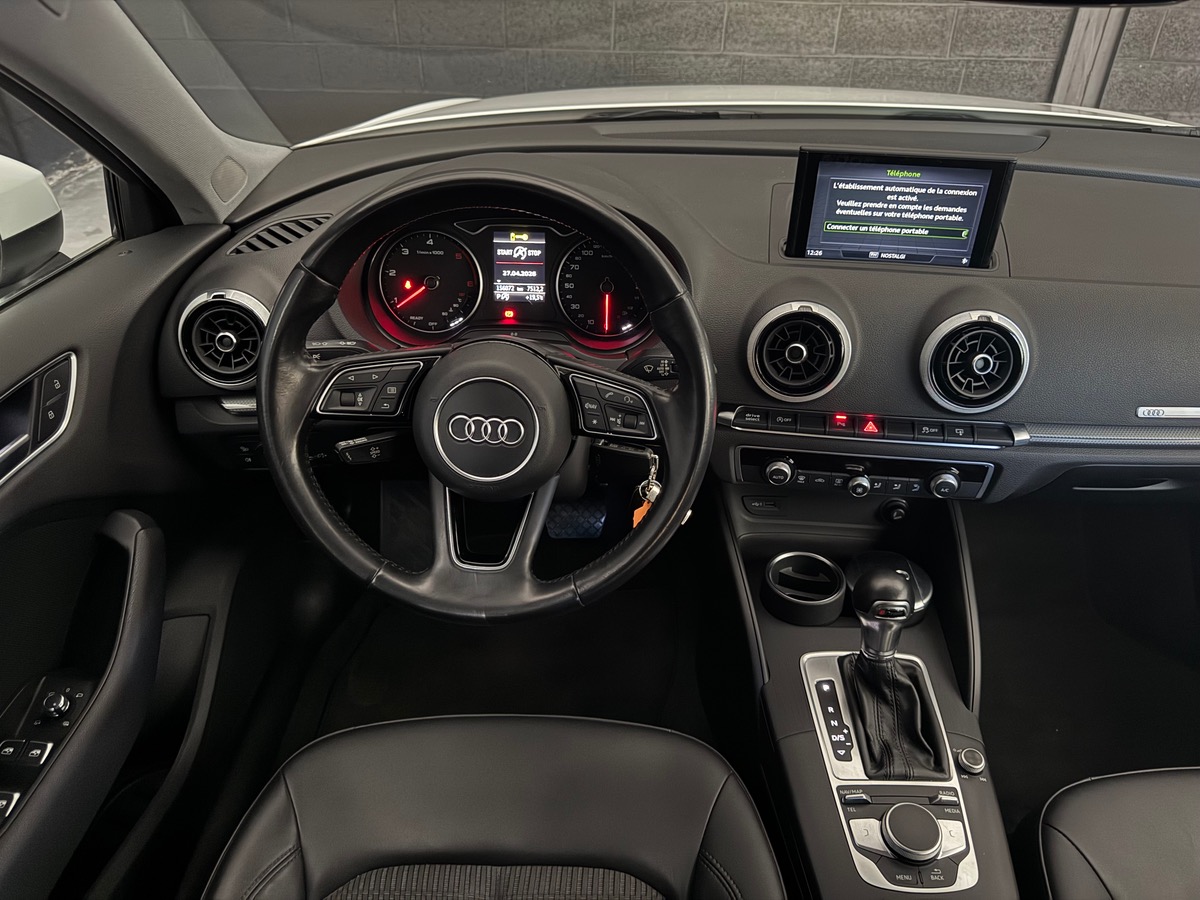 Audi A3 1.6 tdi S tronic / Xénons / Radar de stationnement Av Ar
