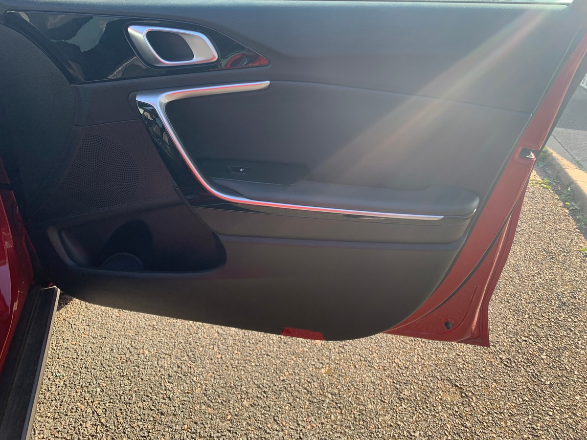 Kia XCeed 141 |Premium | Toit ouvrant | Siéges chauffants climatisés | Caméra recul | Apple car Play