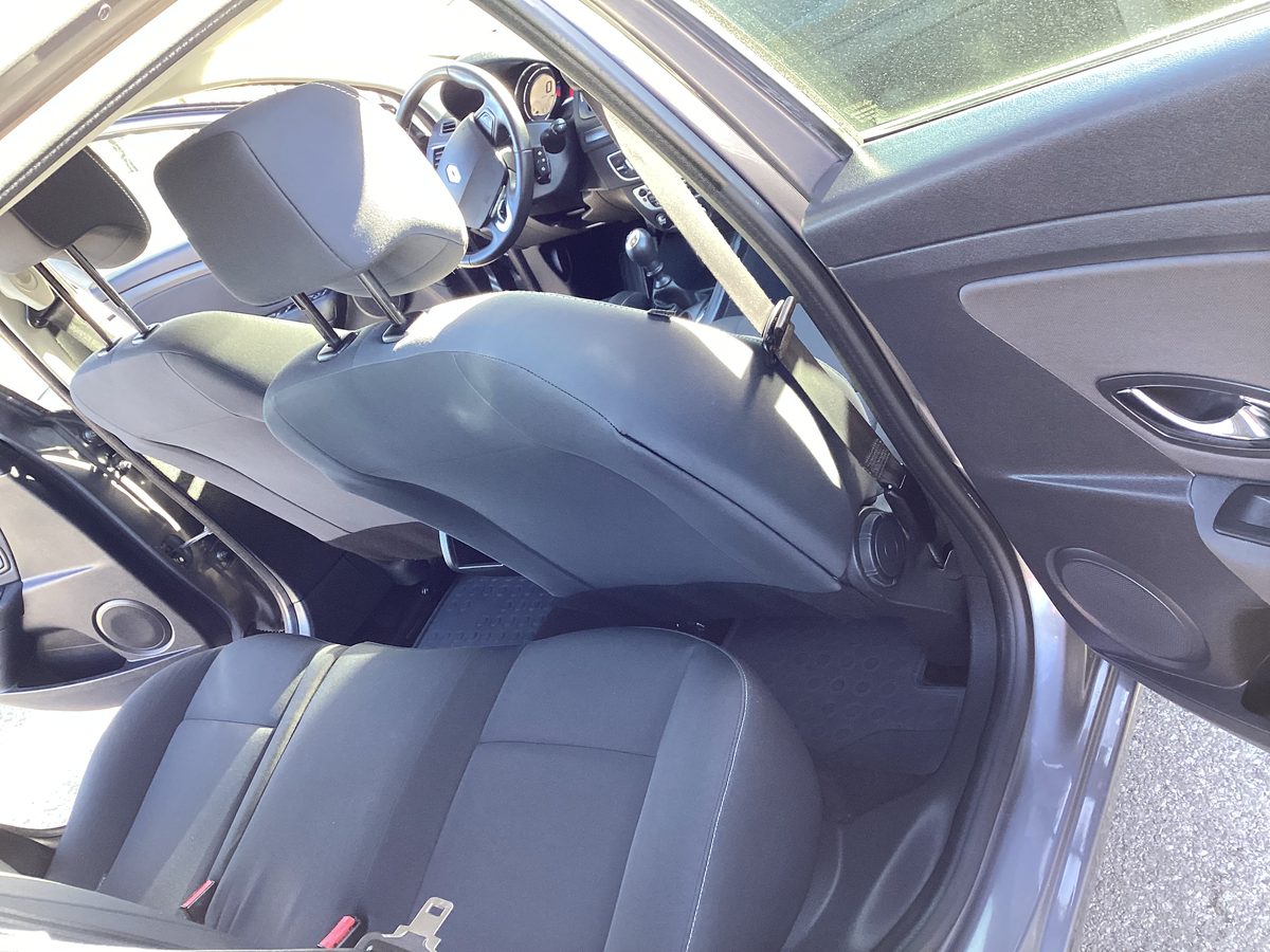 RENAULT Megane 1.2 Paris
