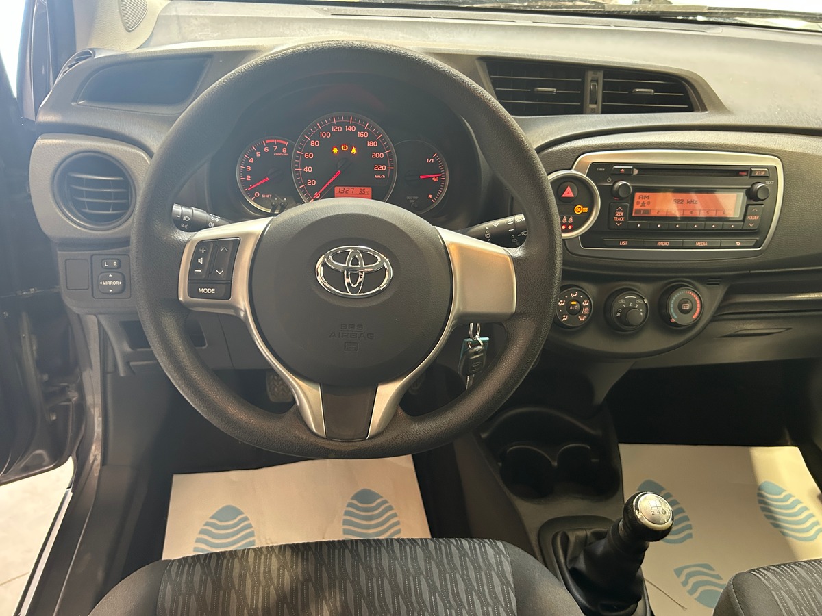Toyota Yaris 1.0 VVTi 12V 69 cv - MOTEUR À CHAINE - VIDANGE ET CT OK - GARANTIE