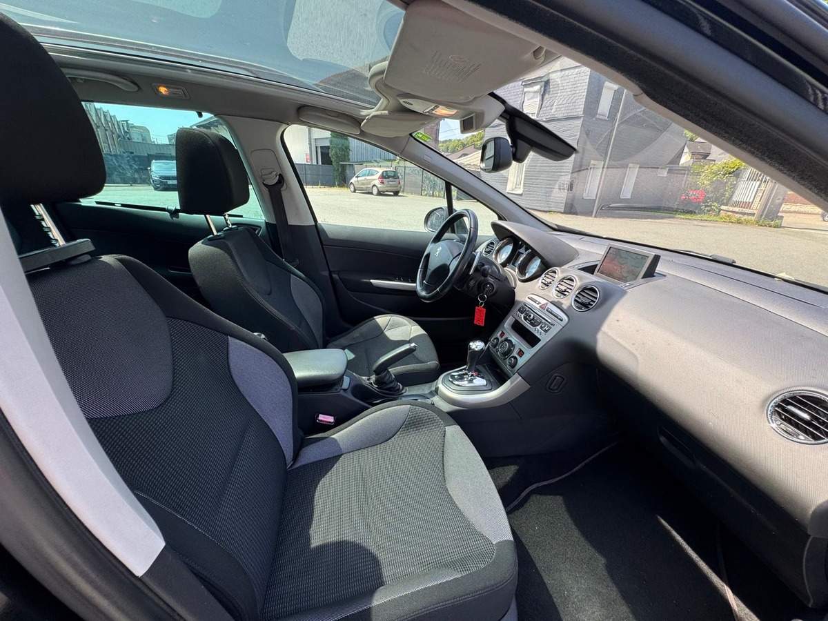 Peugeot 308 SW 1.6 HDI 112-7 PL- BOITE AUTOMATIQUE-DISTRIBUTION NEUVE