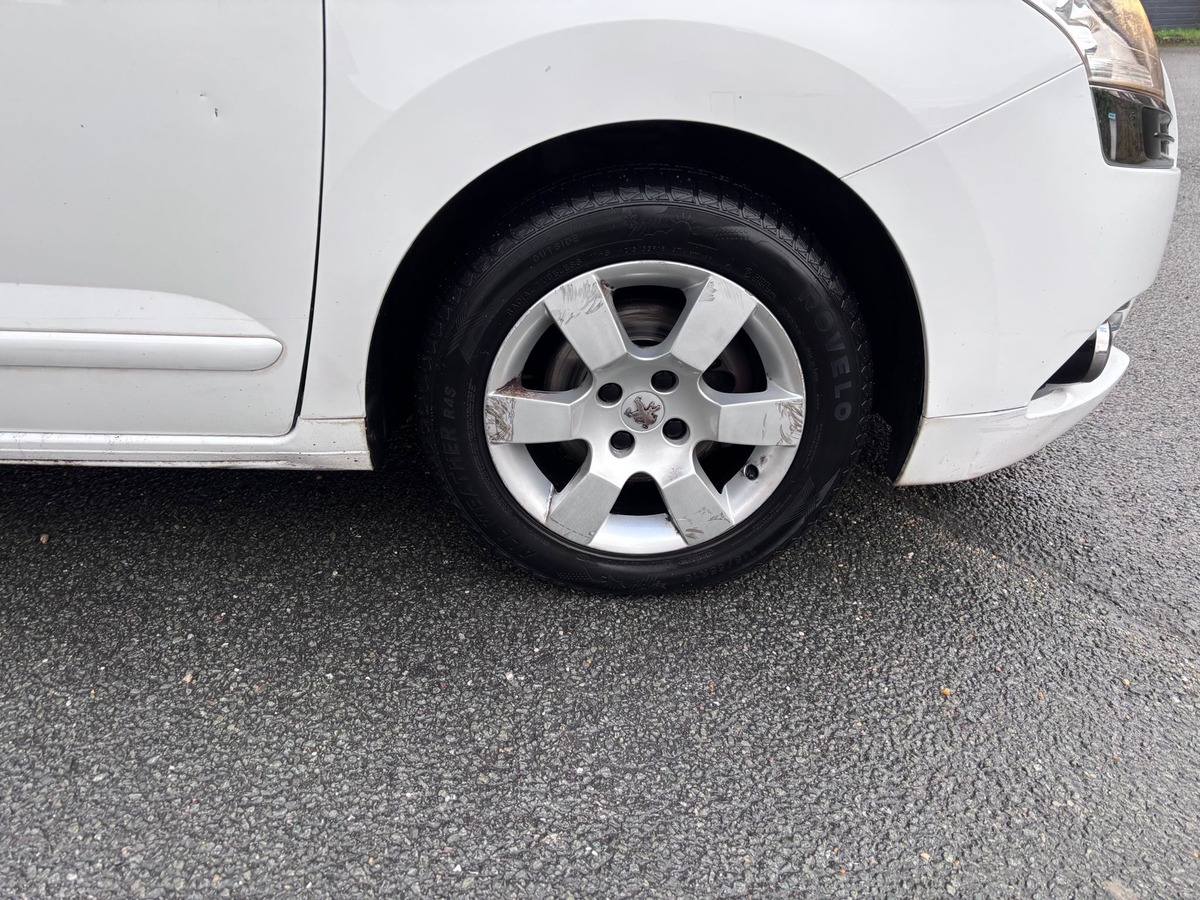 Peugeot 5008 1.6 e-HDi Business Pack - Révisé - Garantie