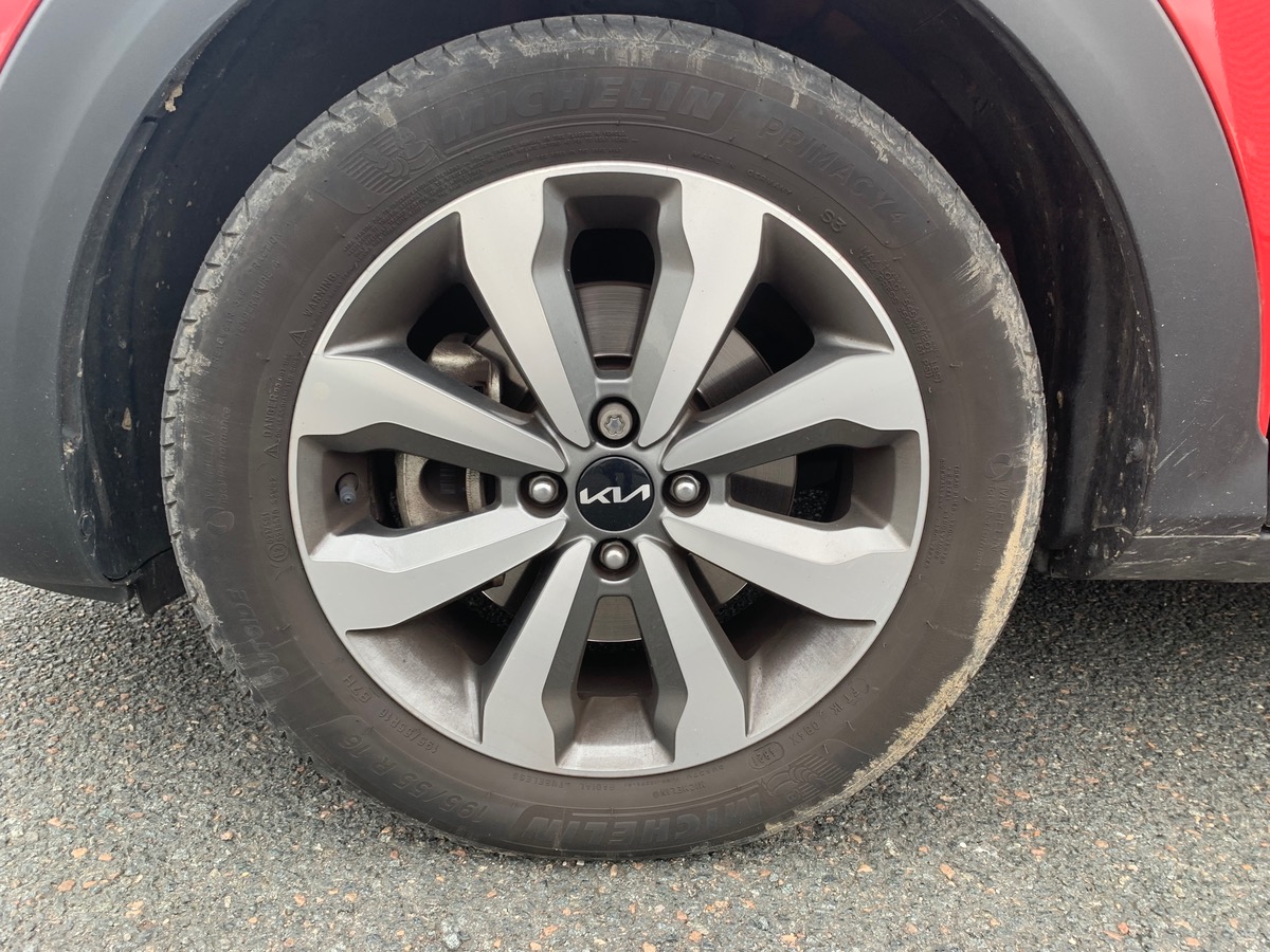 Kia Stonic 120 ch | Active | Caméra recul | Apple Car Play | Entretiens et Garantie constructeur