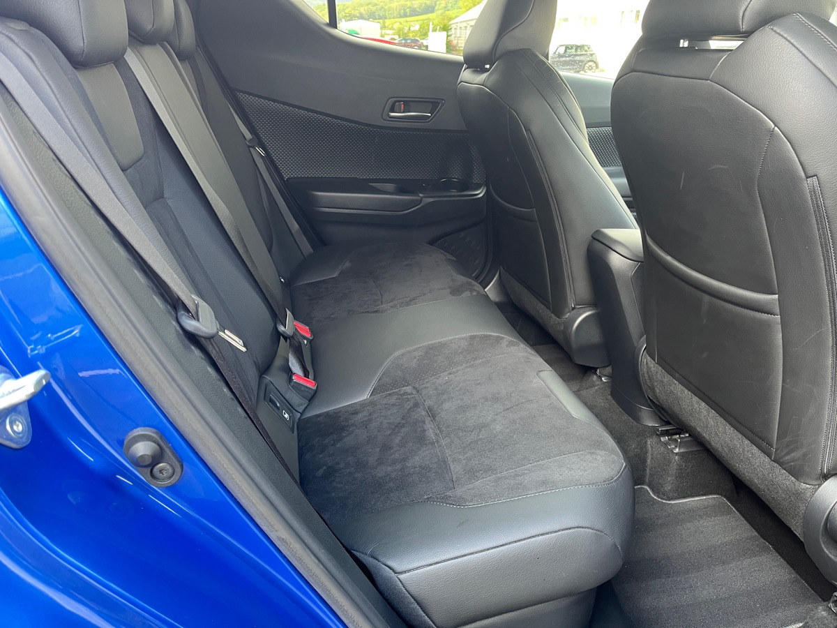 Toyota C HR 1.8 HYBRIDE 122ch COLLECTION, Cuir Alcantara, Sièges chauffants, Caméra de recul, JBL