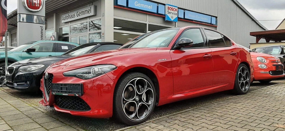 Alfa Romeo Giulia 2.0 TB 280ch Veloce Q4 AT8 MY22 / toit ouvrant / Harman Kardon