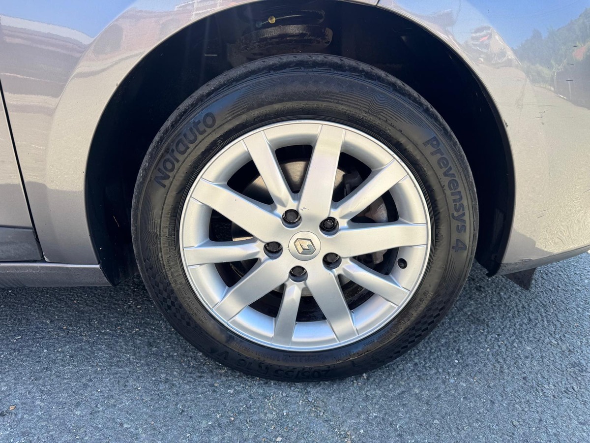 RENAULT Megane 3 2.0 i 16V CVT-BVA 140 Privilège - boite automatique - Garantie