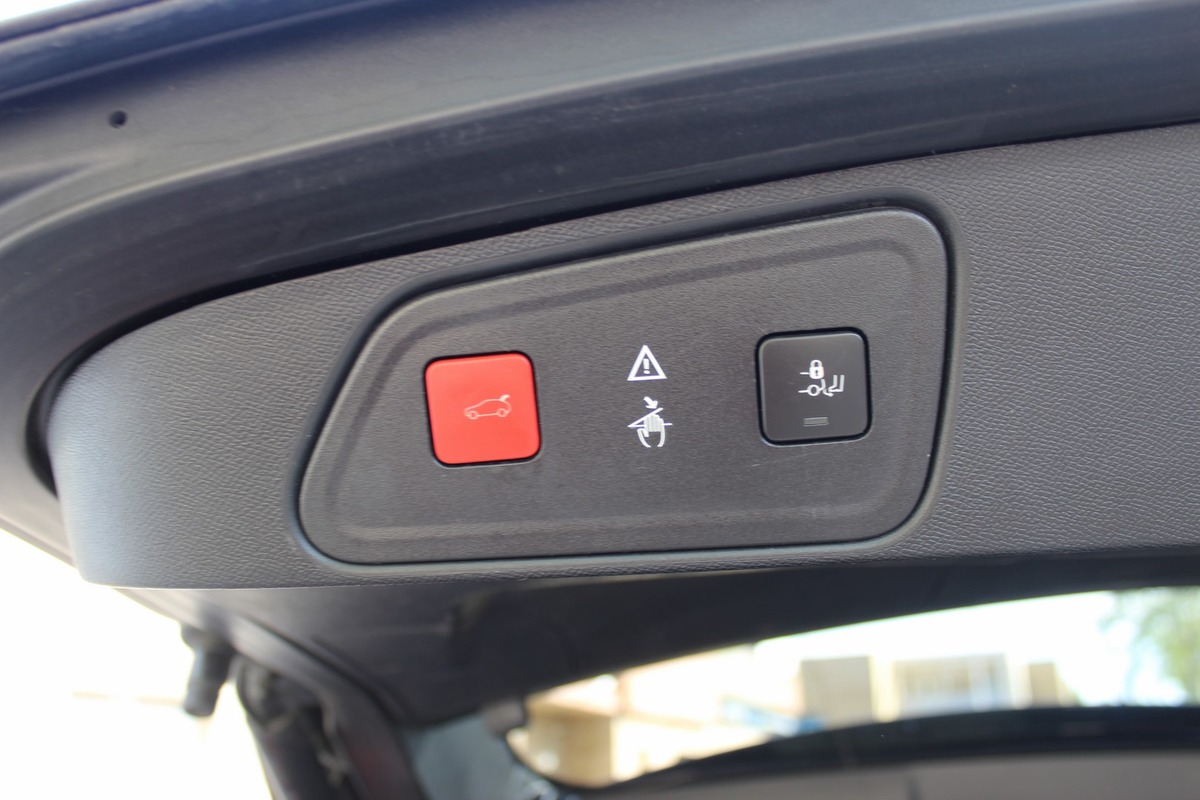 Peugeot 3008 II 2.0 BLUEHDI 180 ch GT EAT6 + CARPLAY + CUIR