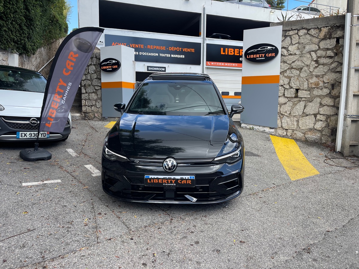 Volkswagen Golf 8 R 2.0 TSI 333 CV / Phase 2 / Toit ouvrant / FR / Pack Black / Pas de Malus
