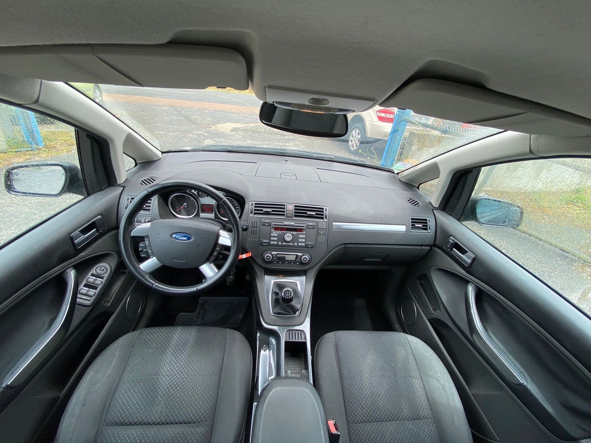 Ford C-max 1.8 tdci 115cv 1ere main 165000km nous sommes ouvert ce lundi 14
