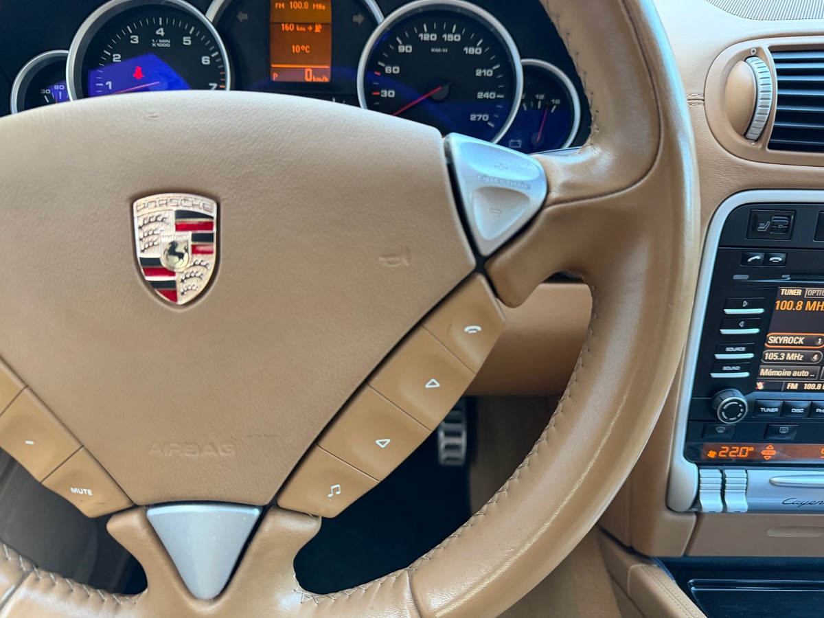 Porsche Cayenne GTS 4.8 V8 TIPTRONIC / TOIT OUVRANT / SIEGES AV CHAUFFANT / HAYON ELECTRIQUE