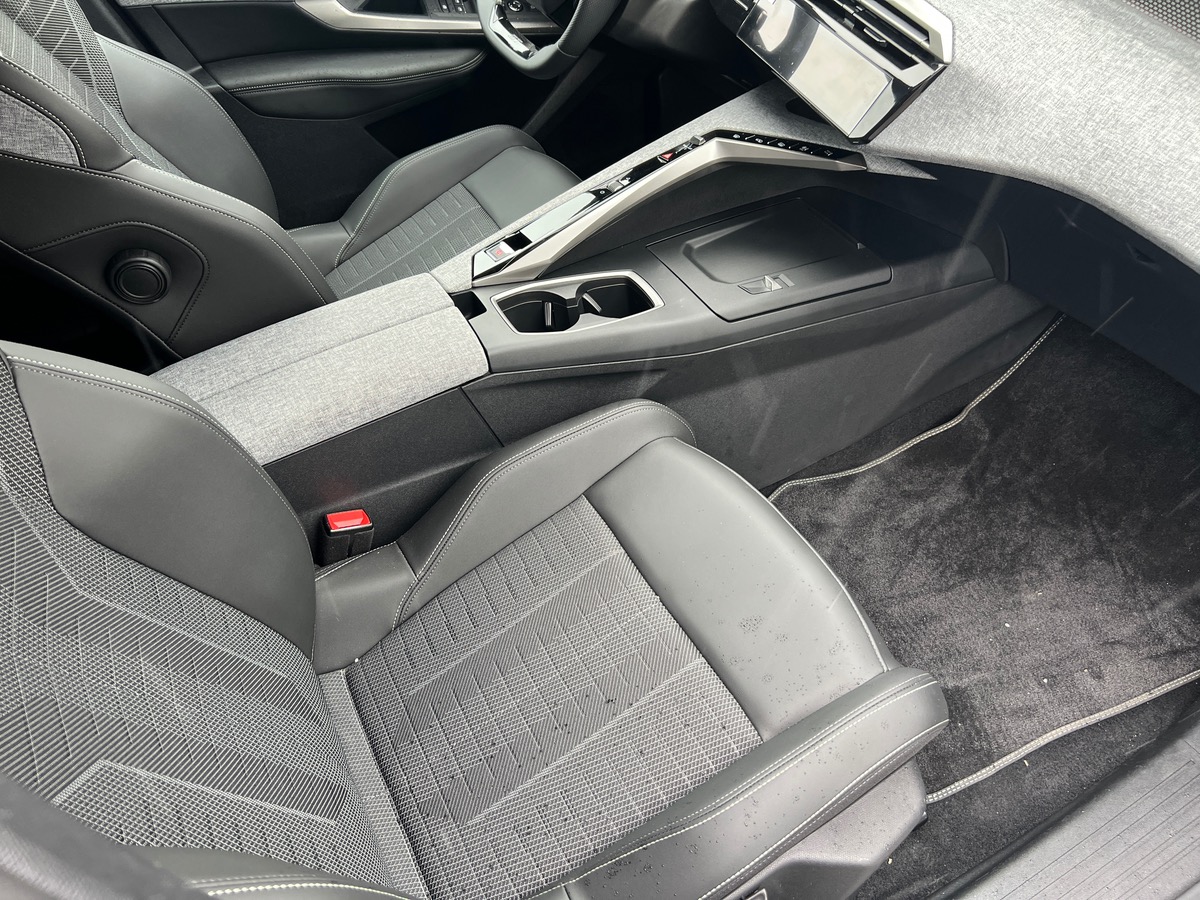 Peugeot 3008 GT HYBRID 136cv, CAMERA DE RECUL, GPS