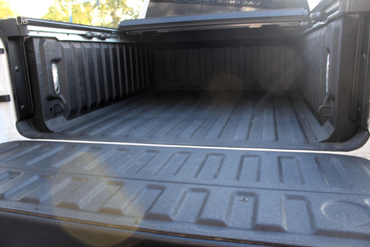 Dodge RAM CREW CAB 1500 5.7 V8 396 ch LARAMIE EDITION LONGHORN / RAM BOX / CARPLAY / ATTELAGE / E85