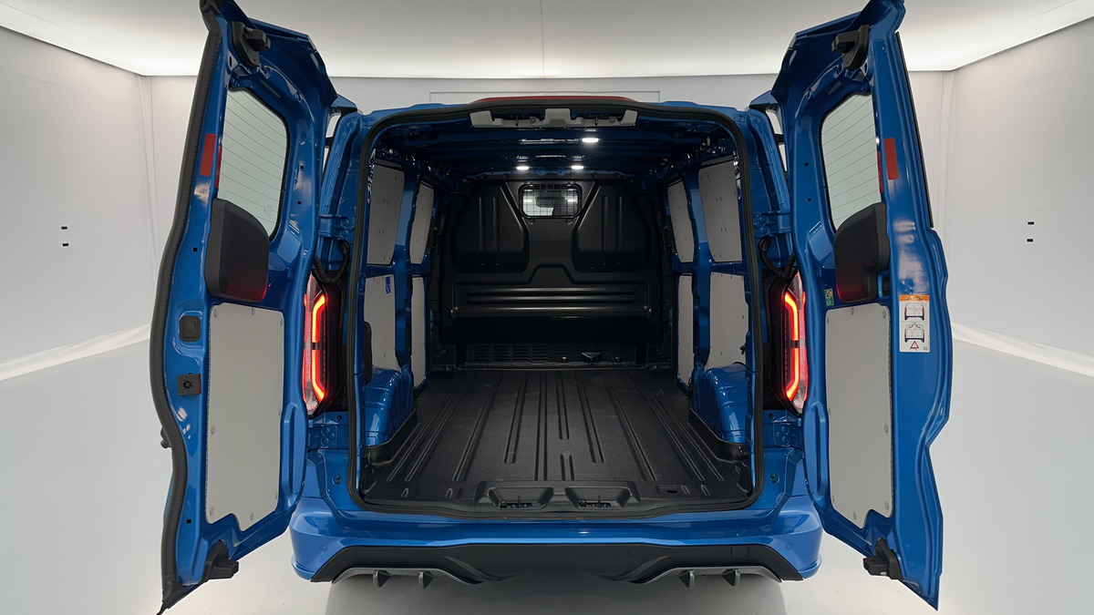 Ford TRANSIT CUSTOM 320 L2H1 2.0 EcoBlue 170ch MS-RT BVA8 AWD | 49600 euros hors taxes