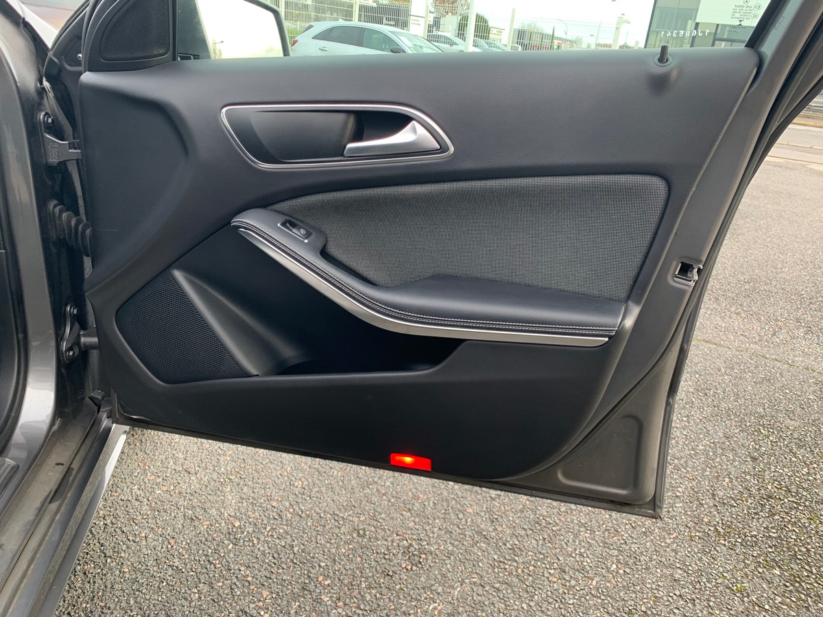 Mercedes-Benz Classe A 136 | Sport Edition | GPS | Caméra recul | Démarrage sans clé | Jantes Alu 18