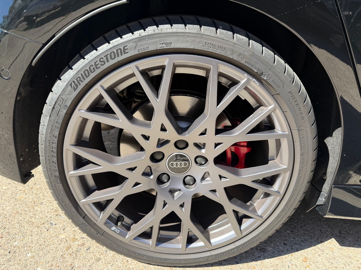 Audi RS3 Sportback 8Y2 Facelift 2.5 TFSI 400ch Quattro BAQUETS CARBONE / TOIT OUVRANT / SONOS 3D