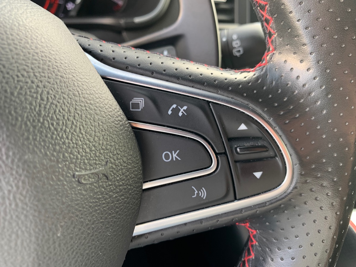 RENAULT Megane 280 ch | RS | JA 19" Interlagos diamantées | Affichage tête haute | GPS