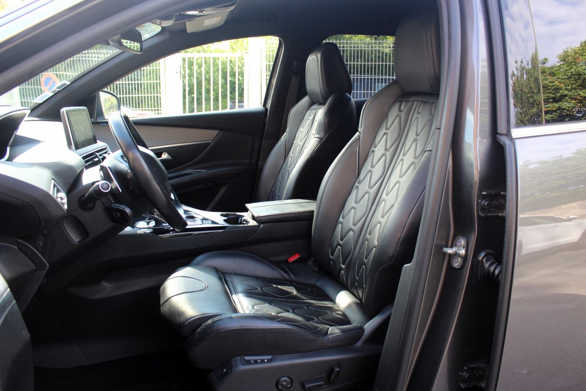 Peugeot 3008 II 2.0 BLUEHDI 180 ch GT EAT6 + CARPLAY + CUIR