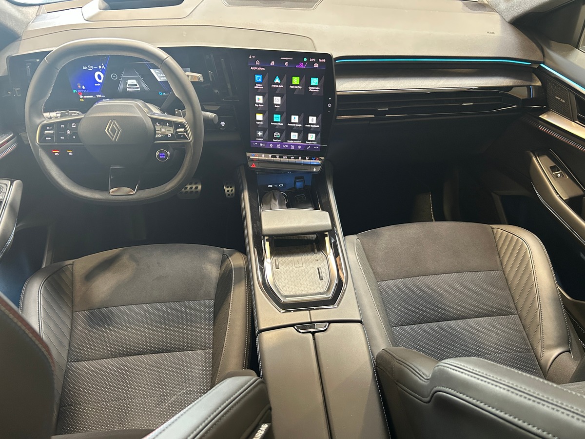 RENAULT RAFALE Coupé E-TECH 1.2 i 12V 200 Hybrid 131 cv Boîte auto - GARANTIE CONSTRUCTEUR