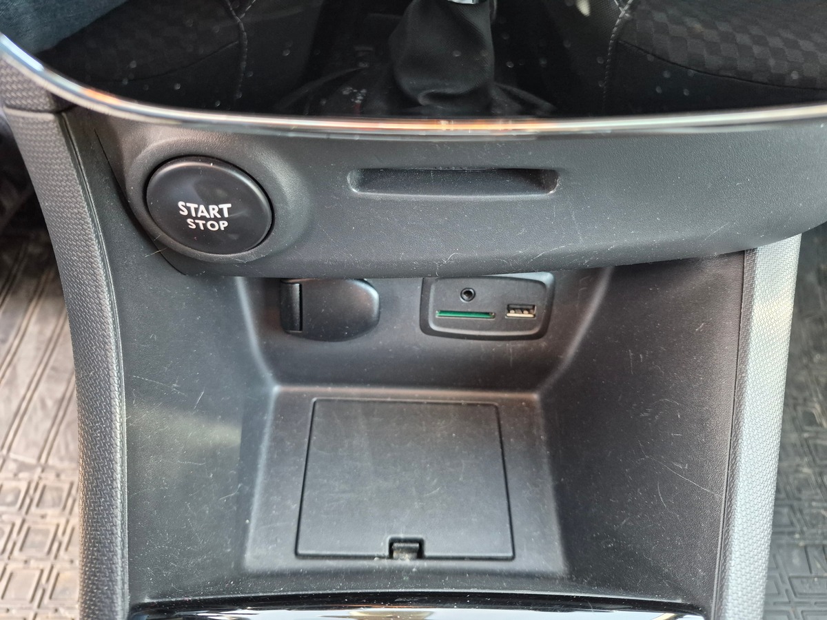 RENAULT Clio IV Estate 120 ch GT EDC