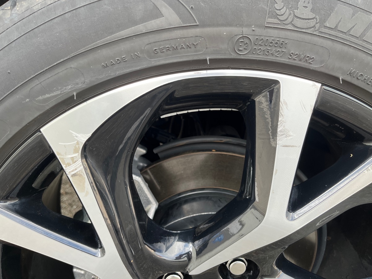 Toyota C HR 1.8 HYBRIDE 122ch COLLECTION, Cuir Alcantara, Sièges chauffants, Caméra de recul, JBL
