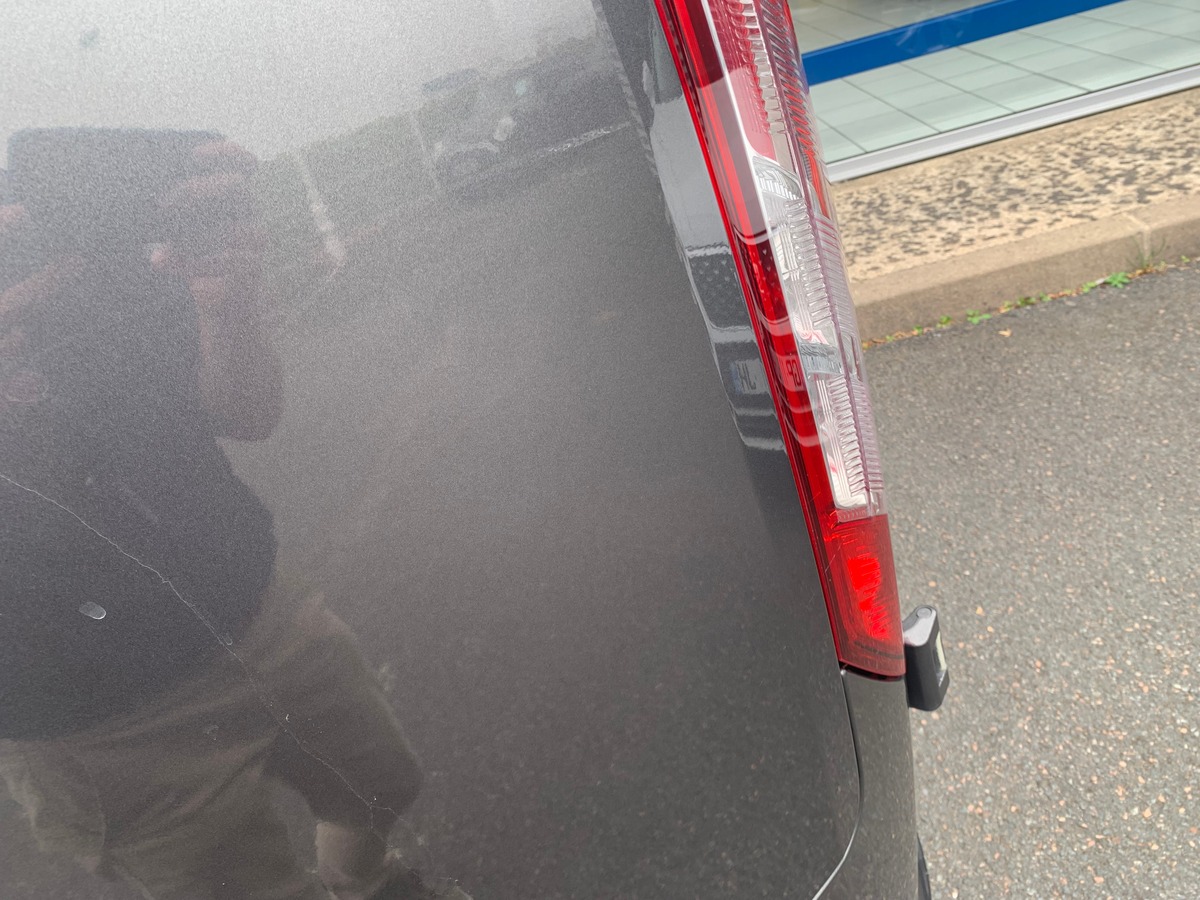 Ford TRANSIT CUSTOM 130 ch | L1H1 Trend Business | 3 Places | Caméra recul | Attelage | Roue secours