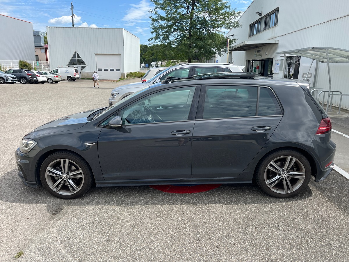 Volkswagen Golf VII 1.5 TSI 150ch DSG7 R-LINE, SUIVI COMPLET VOLKSWAGEN, SIEGES CHAUFFANT