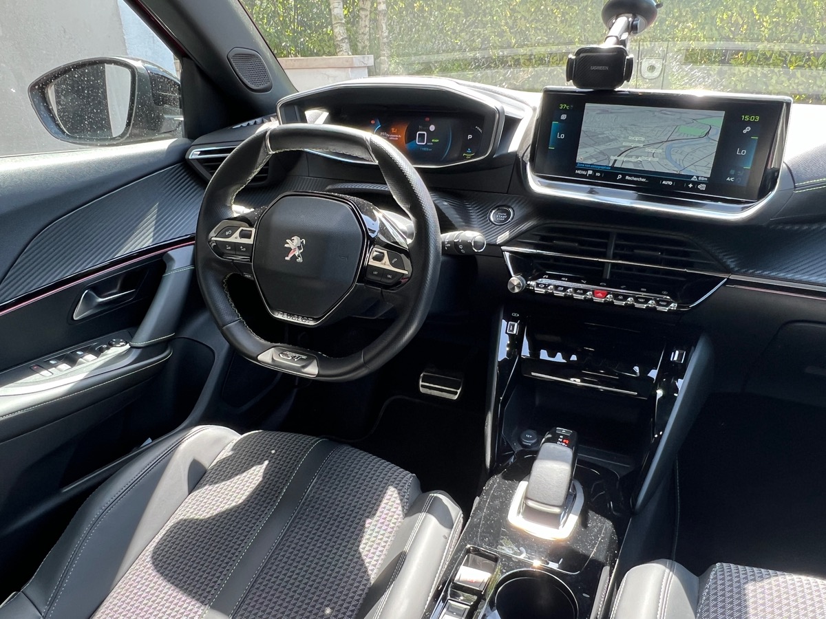 Peugeot 2008 Électrique GT 136