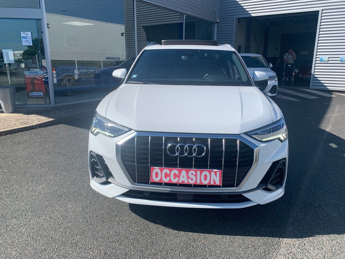 Audi Q3 150 ch | S line | Toit ouvrant | Caméra de recul | Apple car play | Attelage | Régulateur