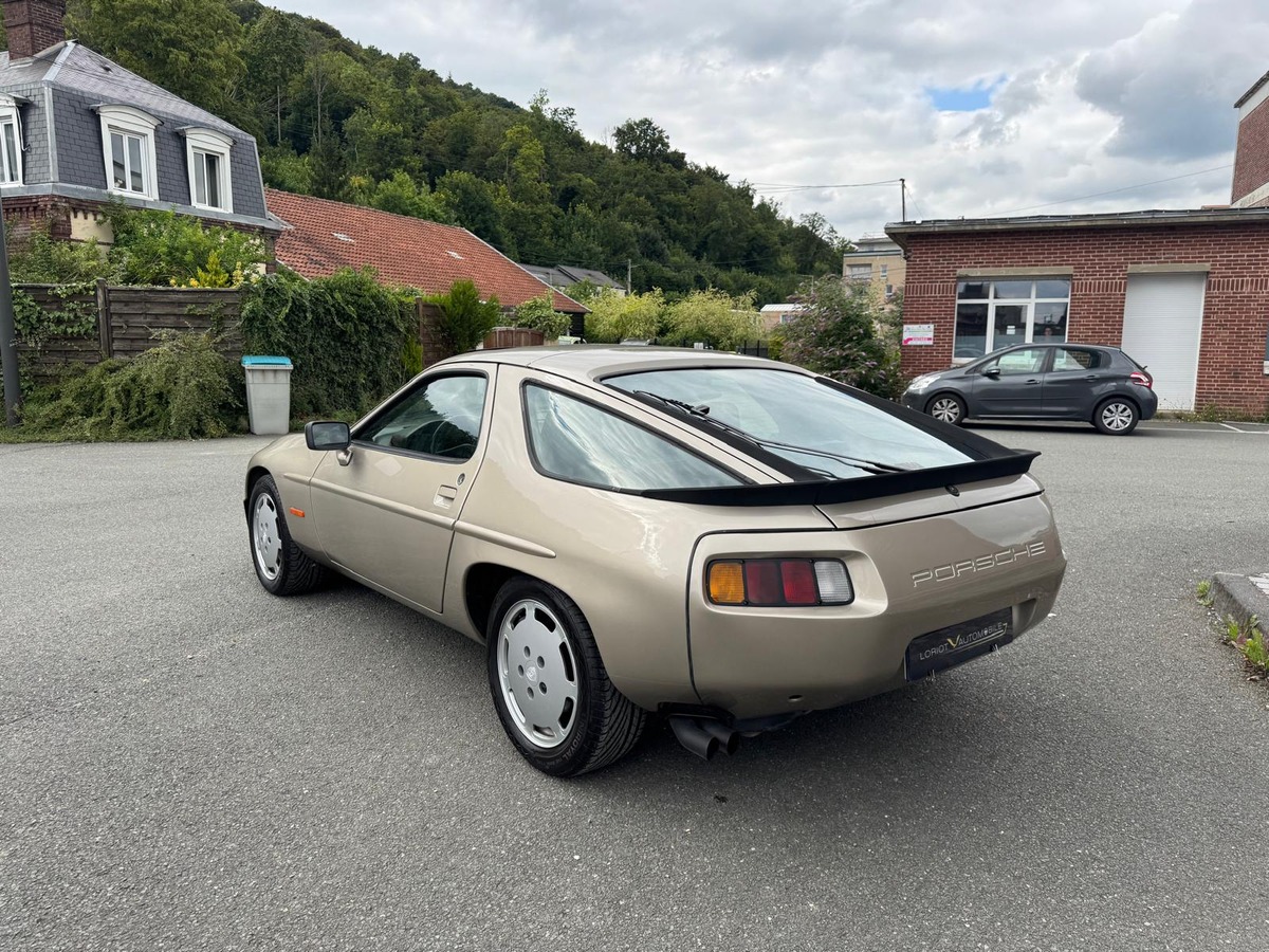 Porsche 928 S3 5.0 32soupapes 288