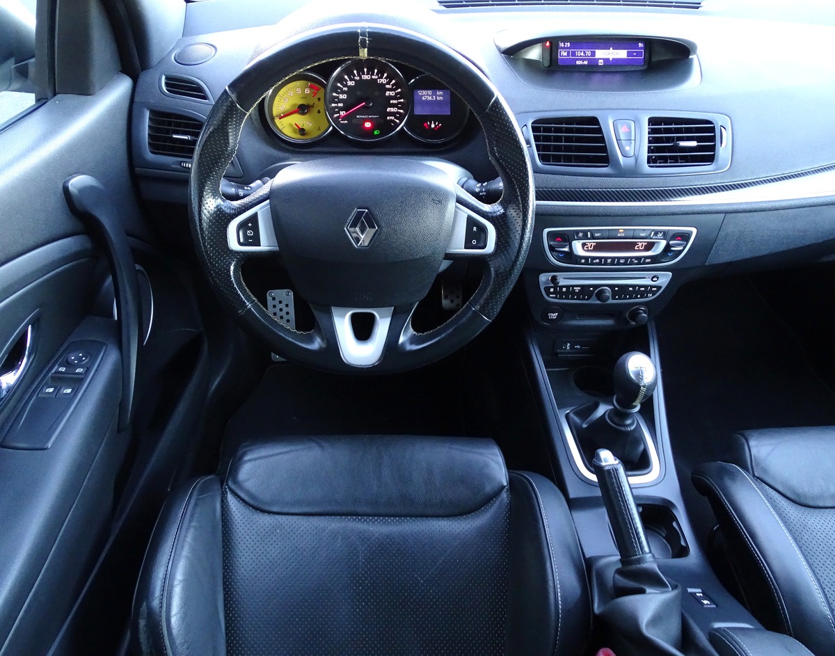 RENAULT Megane Coupé III (D95) 2.0T 265ch RS TROPHY