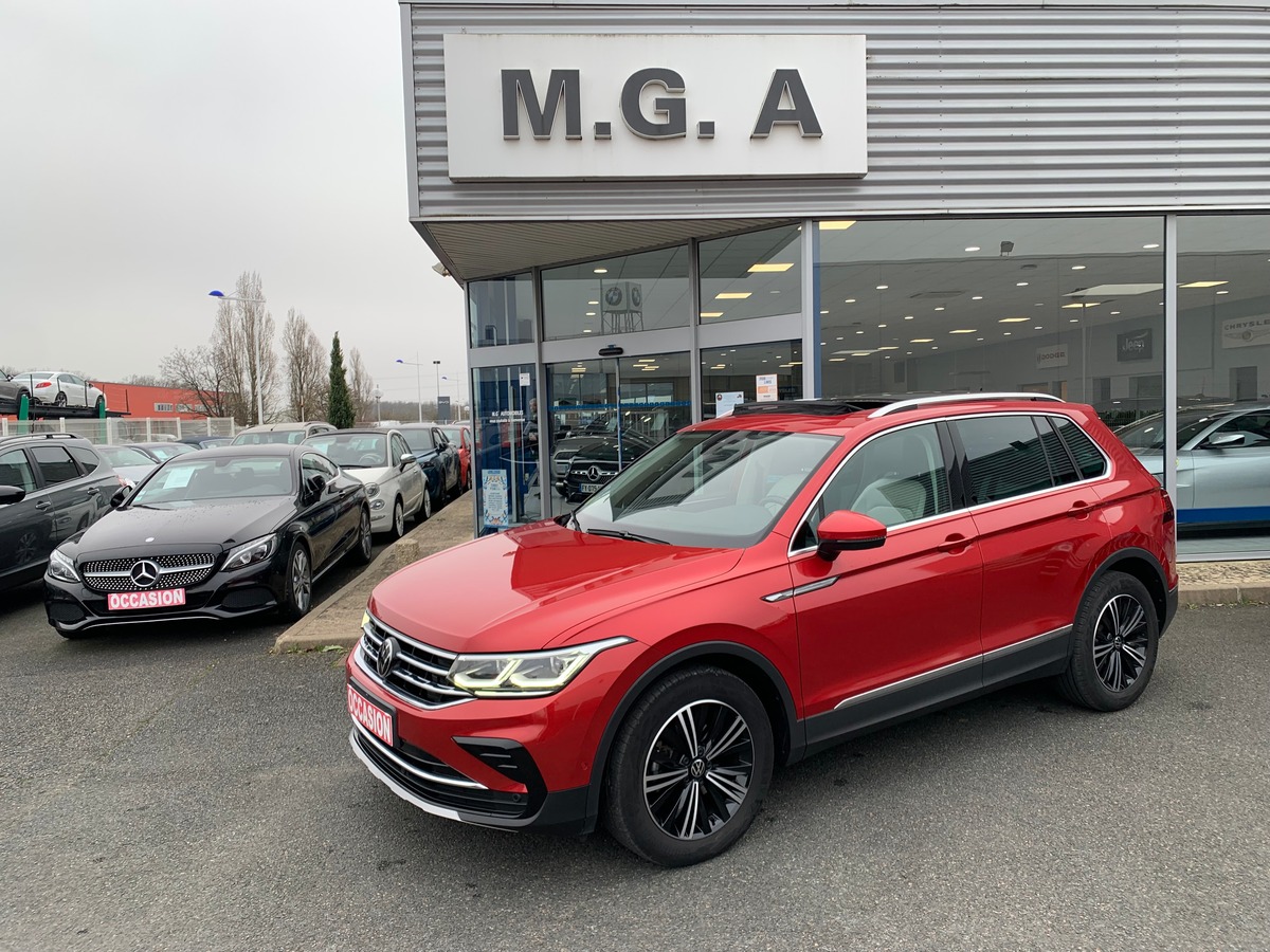 Volkswagen Tiguan 150 | ELEGANCE EXCLUSIVE | Toit ouvrant panoramique | Cuir | Caméra avant arriére